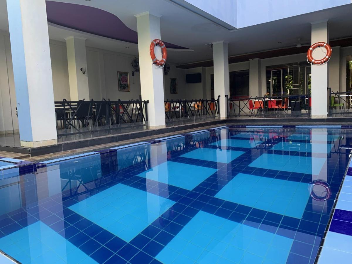 Pacific Hotel Ambon Dış mekan fotoğraf
